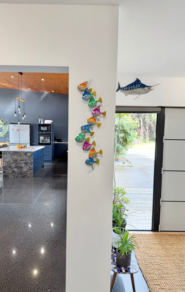 Angel fish vertical school