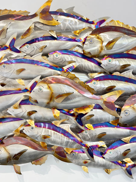 Darting Kingfish & Snapper school electric blue.