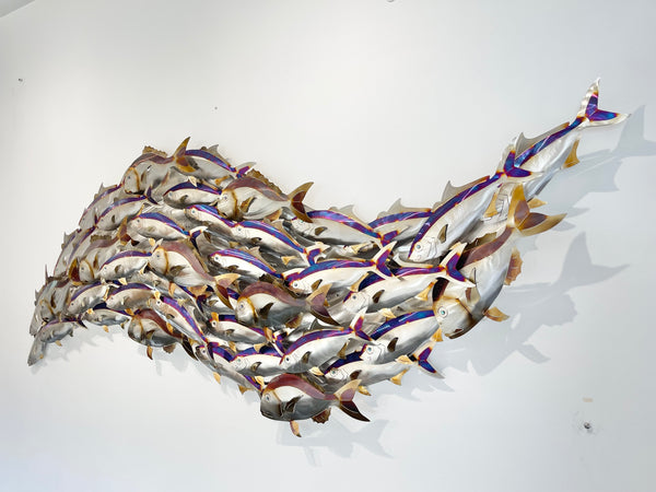 Darting Kingfish & Snapper school electric blue.